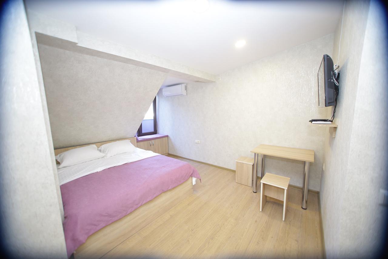Four Rooms Tbilisi Bagian luar foto