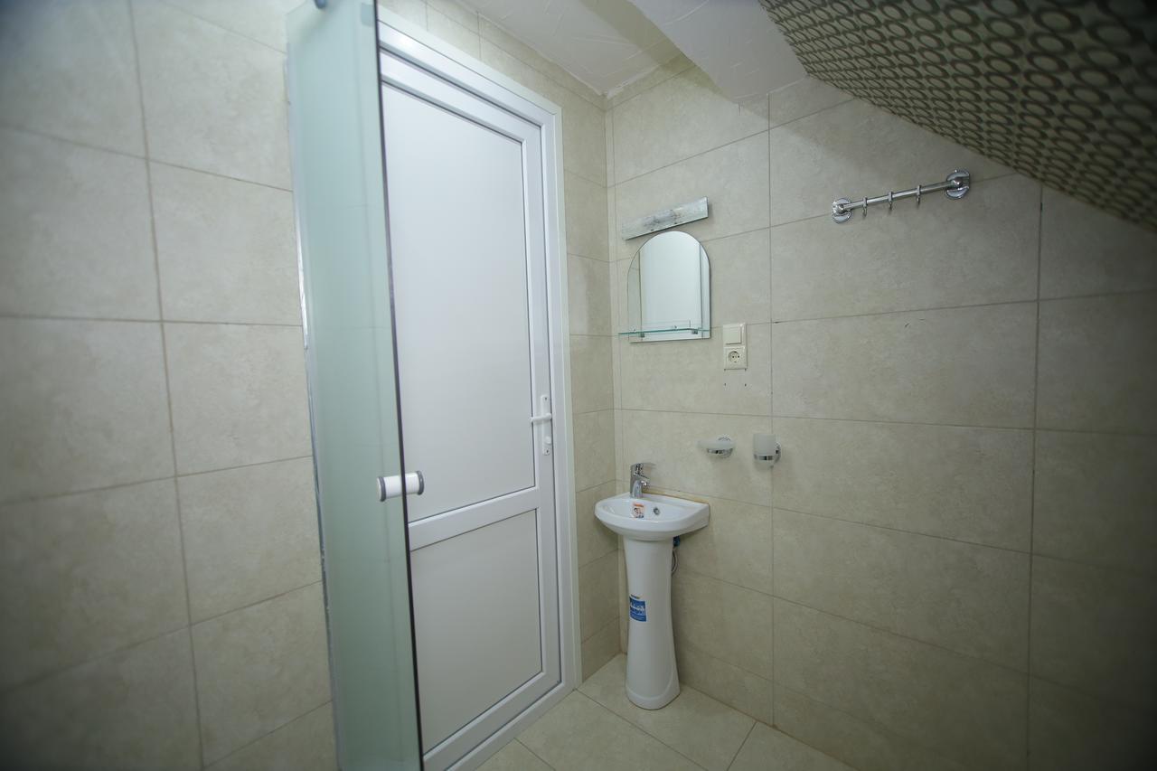 Four Rooms Tbilisi Bagian luar foto